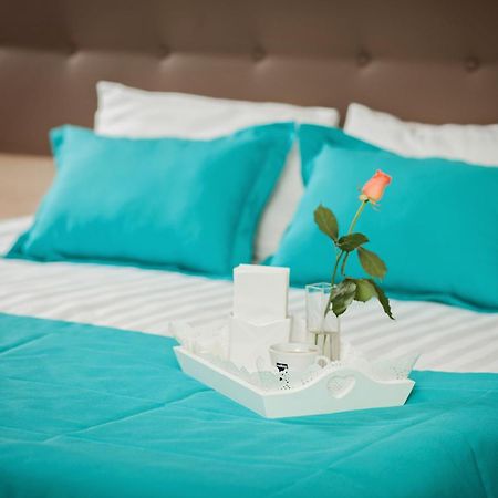 Hotel Versailles Lutsʼk Quarto foto