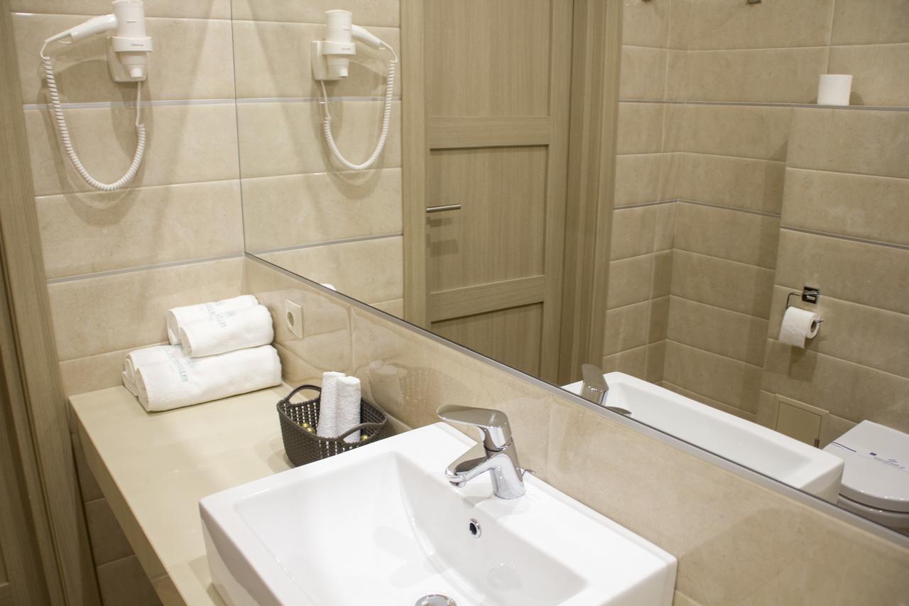 Hotel Versailles Lutsʼk Exterior foto
